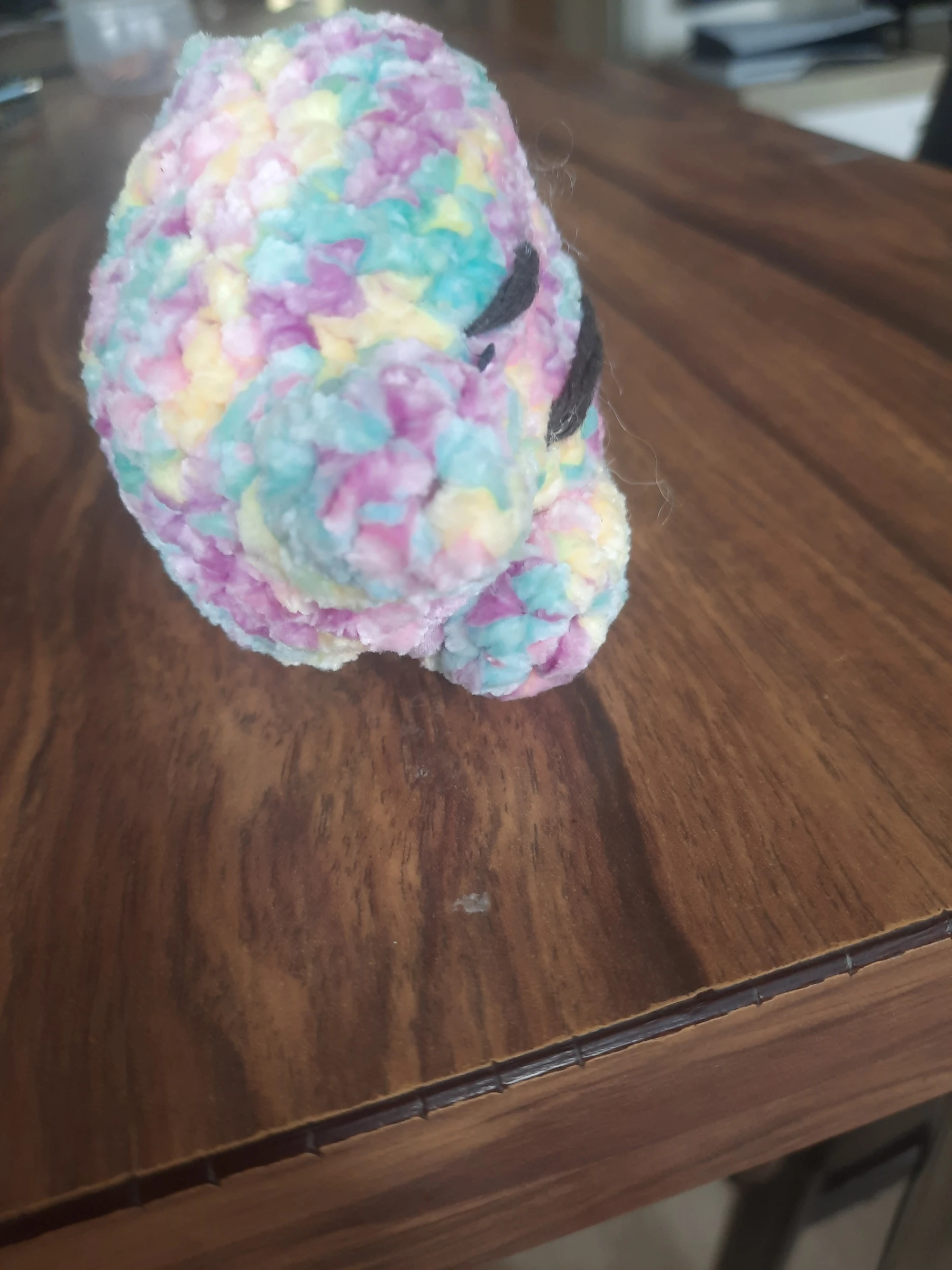 Pastel Rêveur 🌈✨ – Peluche artesanal hecha a mano con ganchillo – photo 5